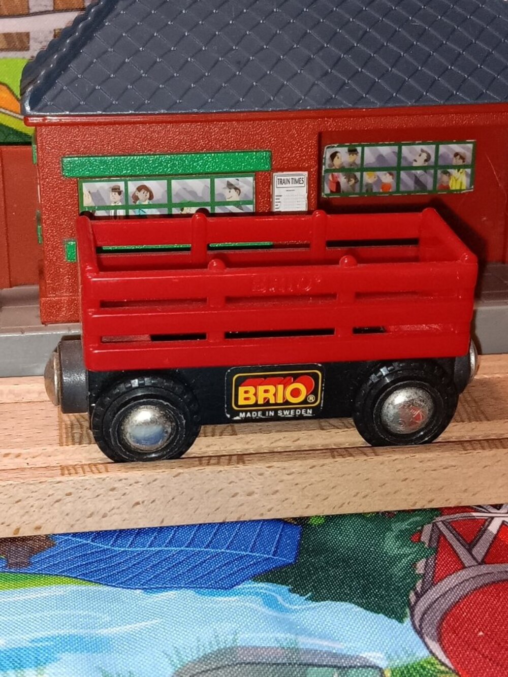 Brio Wooden Railway Train Track Load and Carry Cattle Car Red